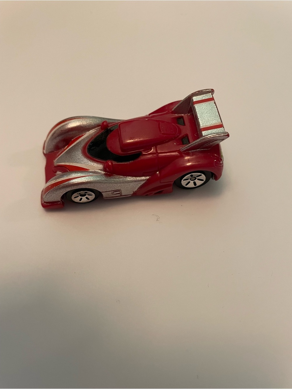 Maisto MCG-64 Diecast Race Car Red and Silver Plastic